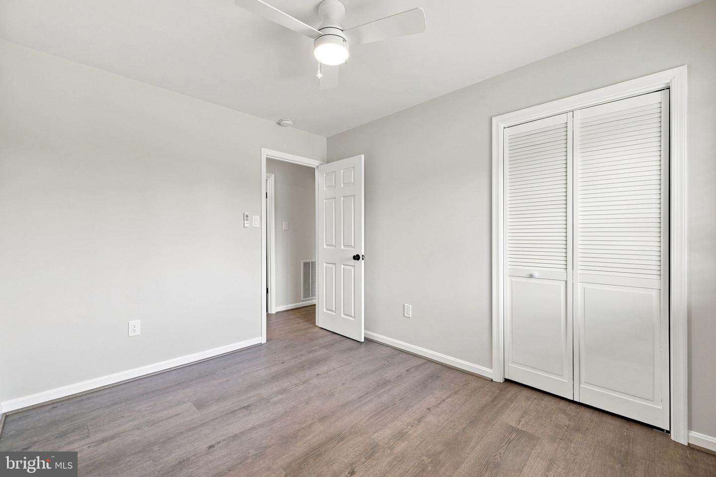 4368 Sunset Ct Property Photo 28
