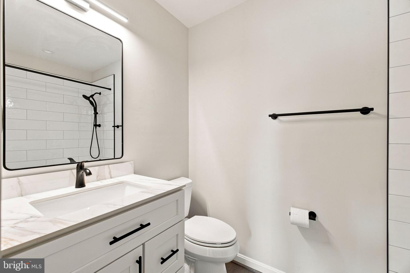 4368 Sunset Ct Property Photo 31