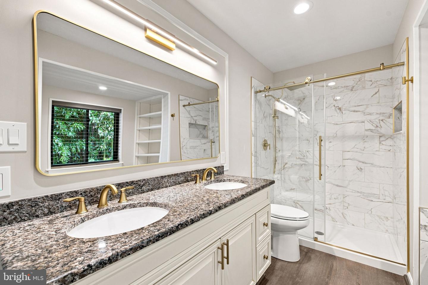 4368 Sunset Ct Property Photo 40