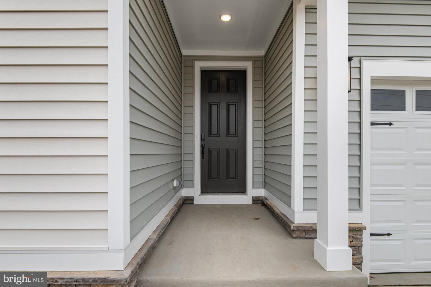 1079 Winter Pl Property Photo 2