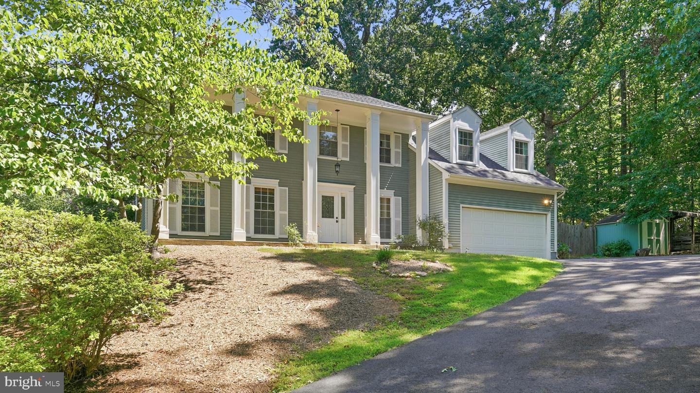 7407 Cedar Run Dr Property Photo 3