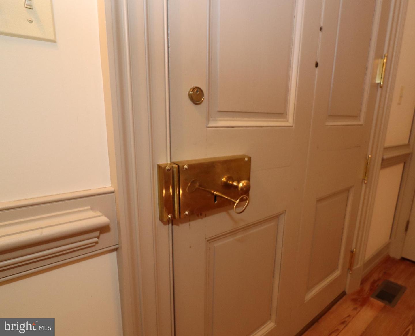 8000 Springhope Dr Property Photo 15
