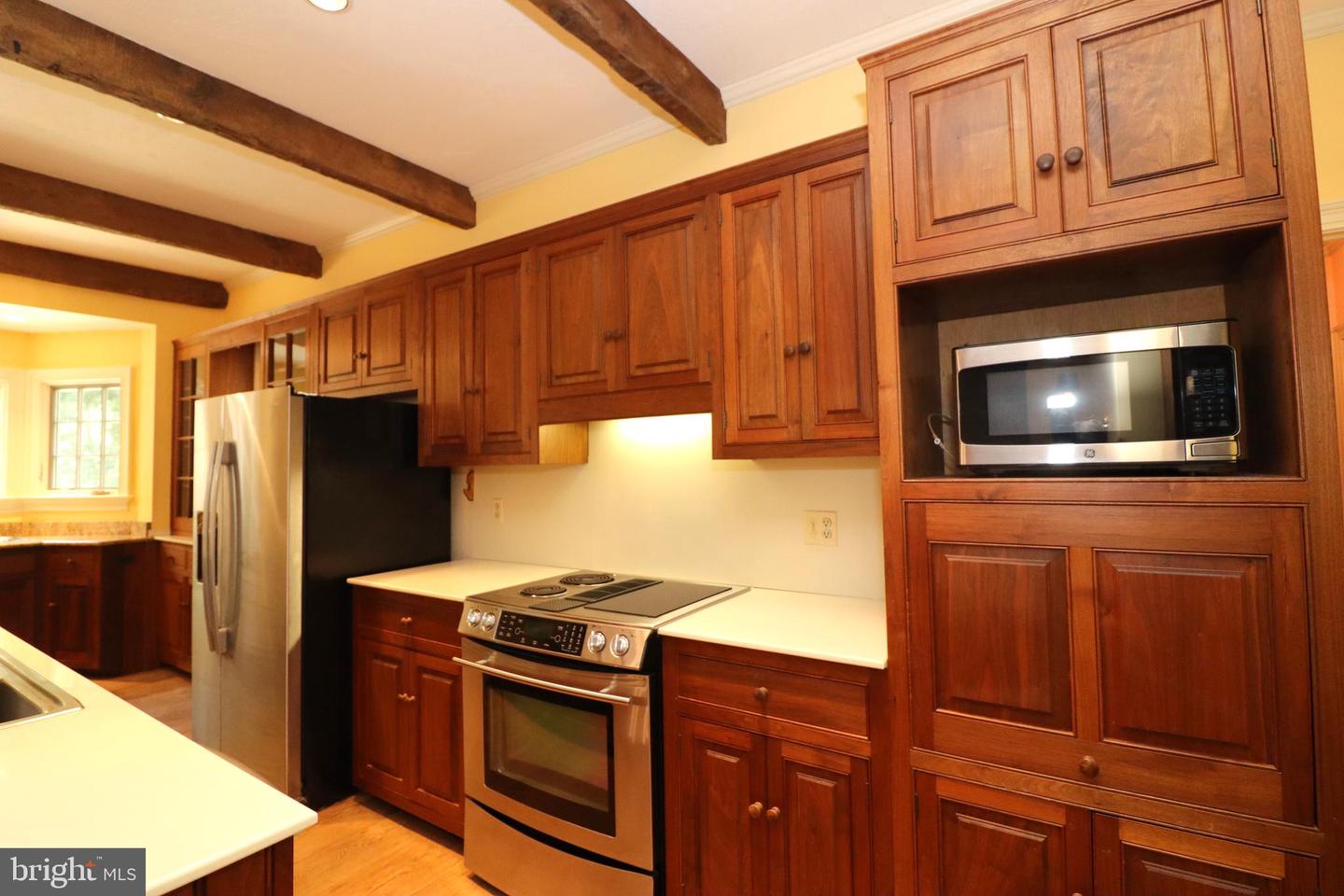 8000 Springhope Dr Property Photo 21