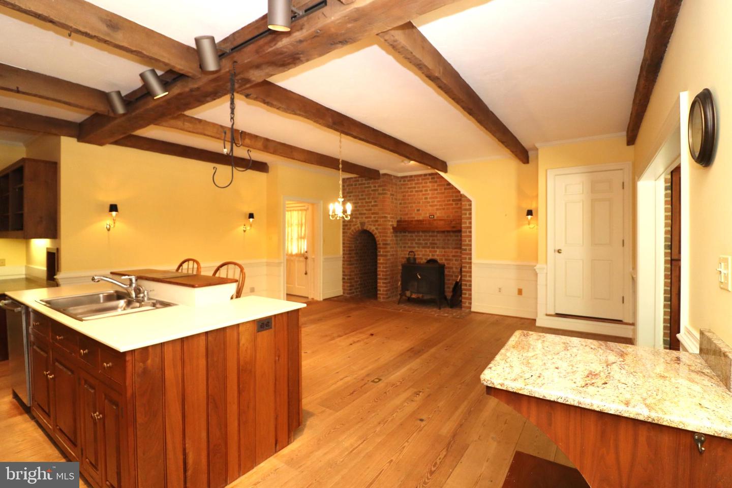 8000 Springhope Dr Property Photo 23