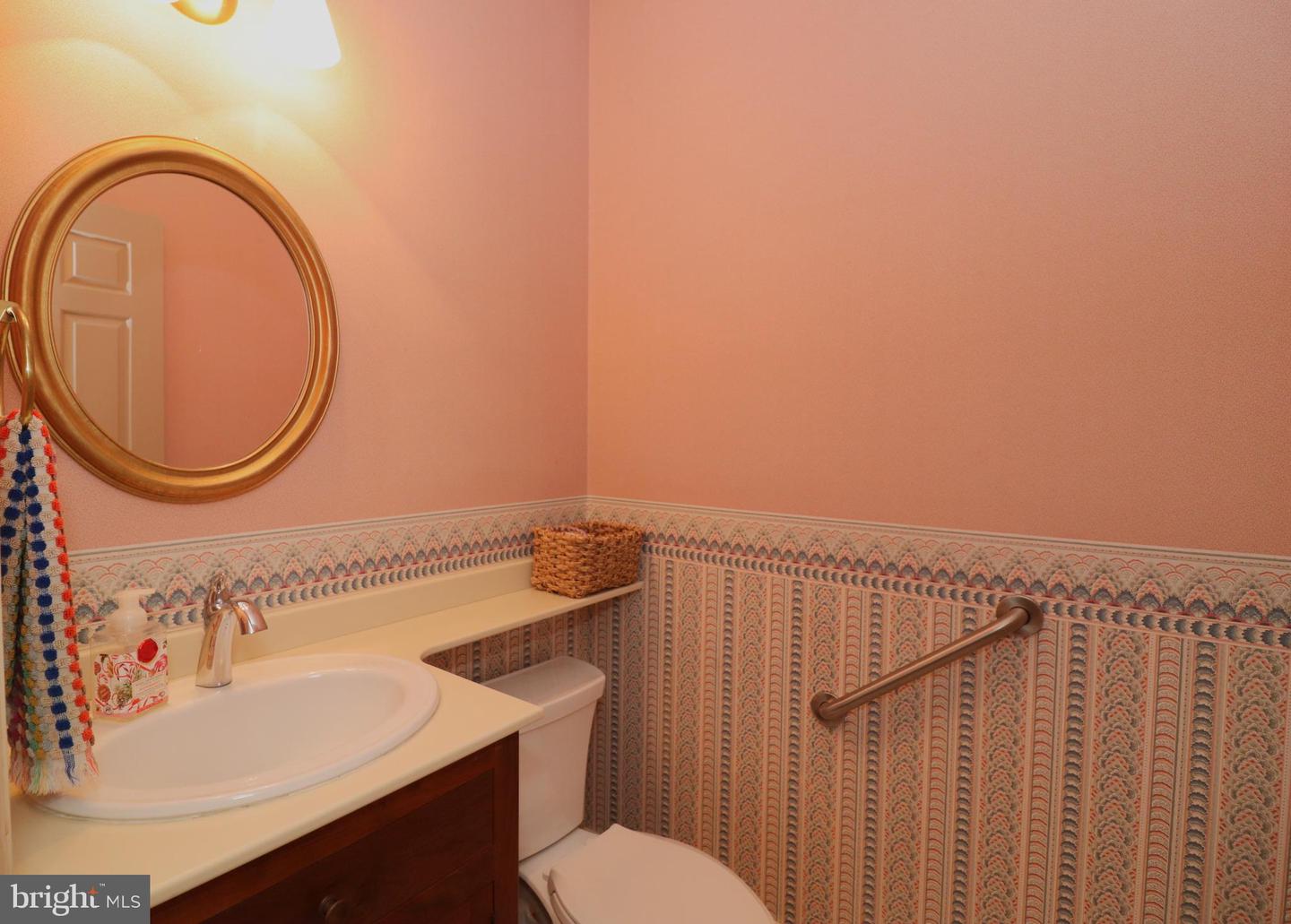 8000 Springhope Dr Property Photo 36