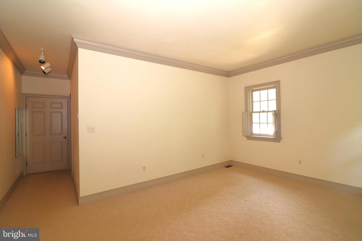 8000 Springhope Dr Property Photo 41