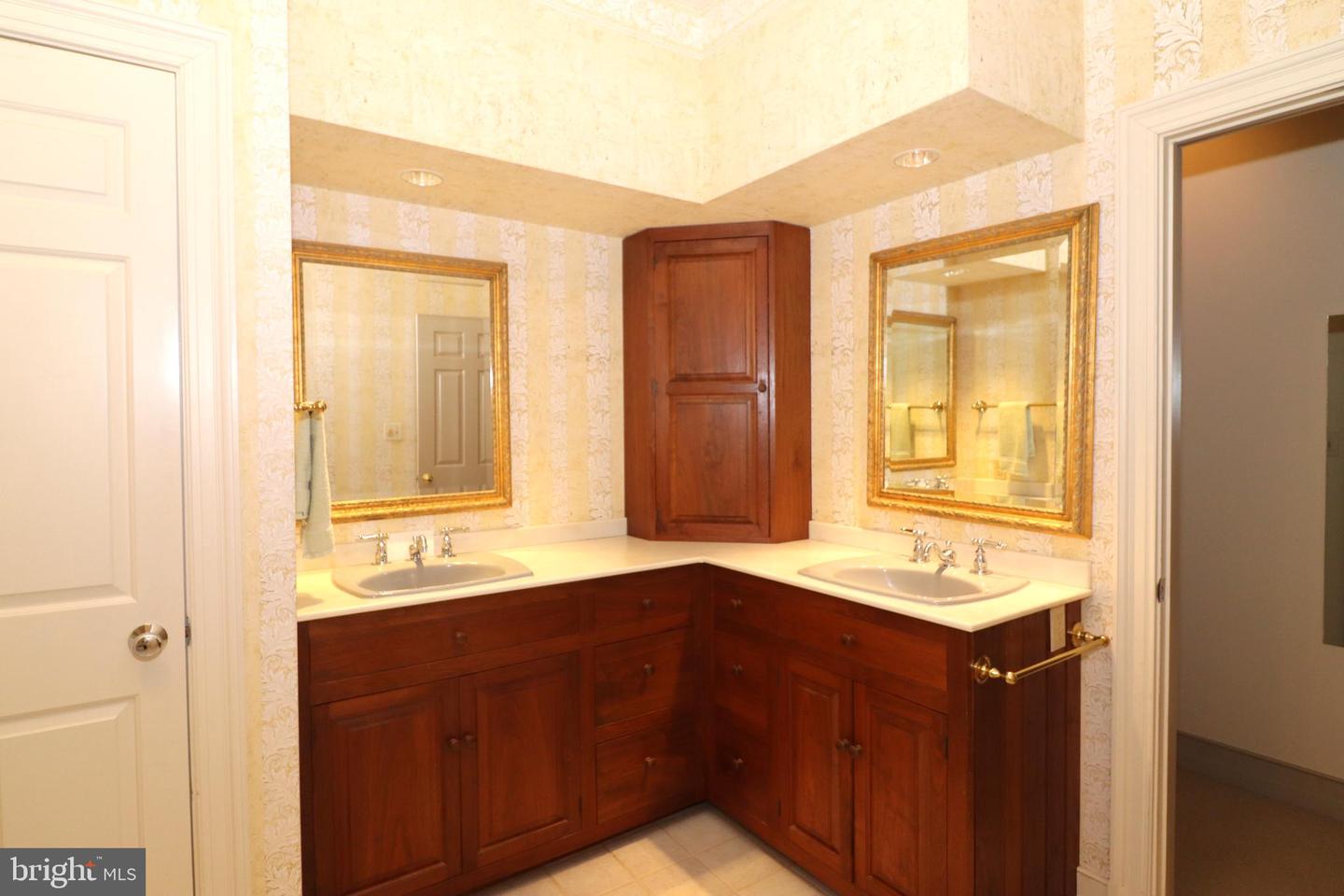 8000 Springhope Dr Property Photo 42