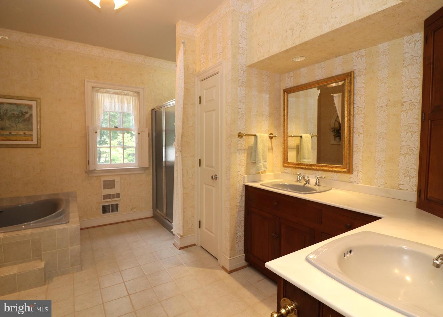 8000 Springhope Dr Property Photo 43