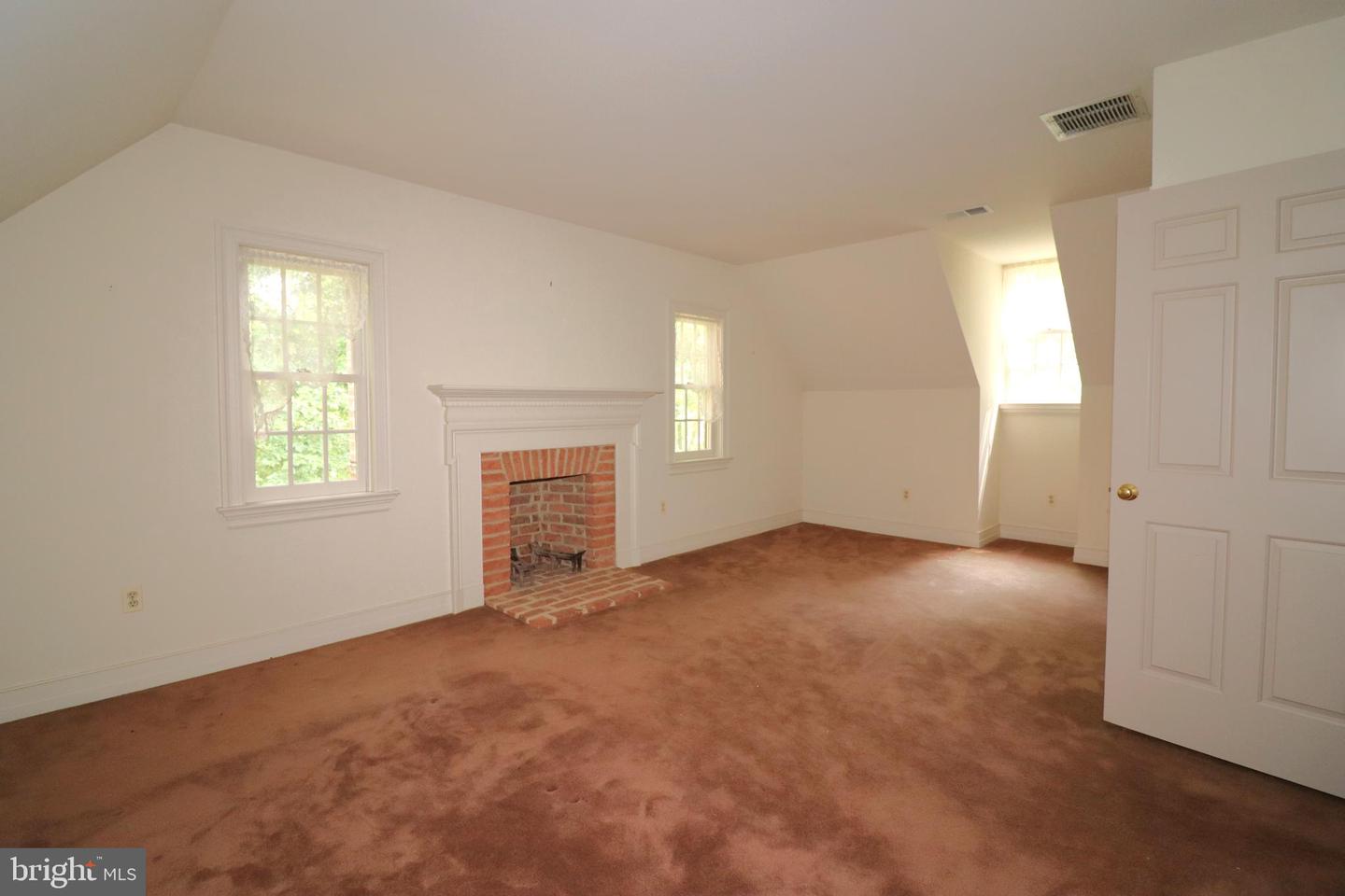 8000 Springhope Dr Property Photo 49