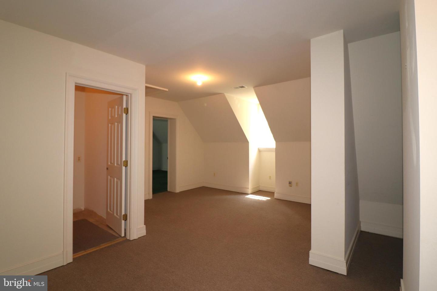8000 Springhope Dr Property Photo 57