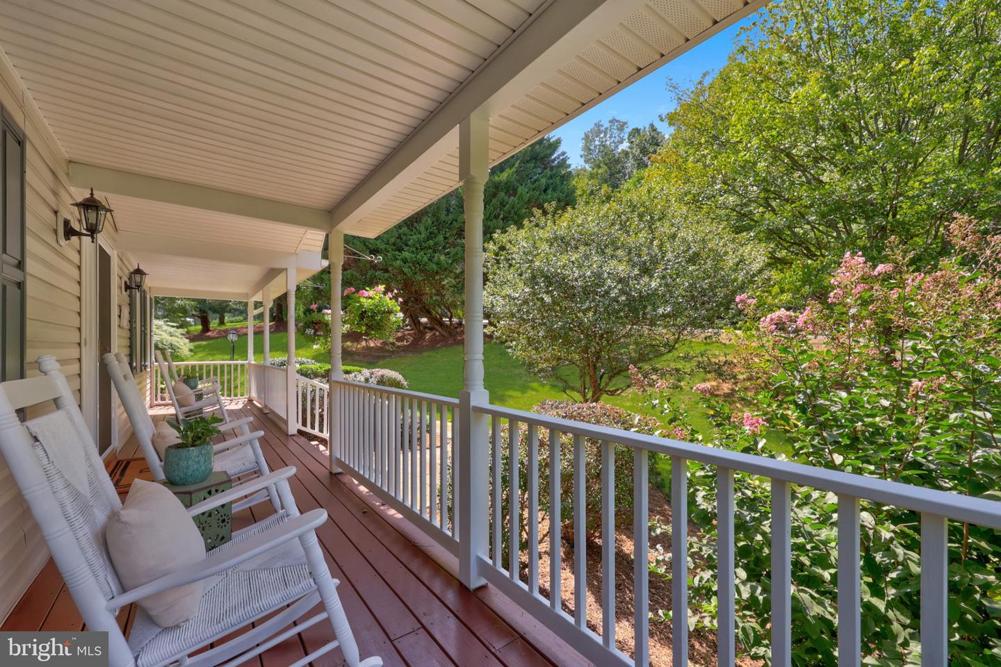 7067 Kelly Rd Property Photo 3