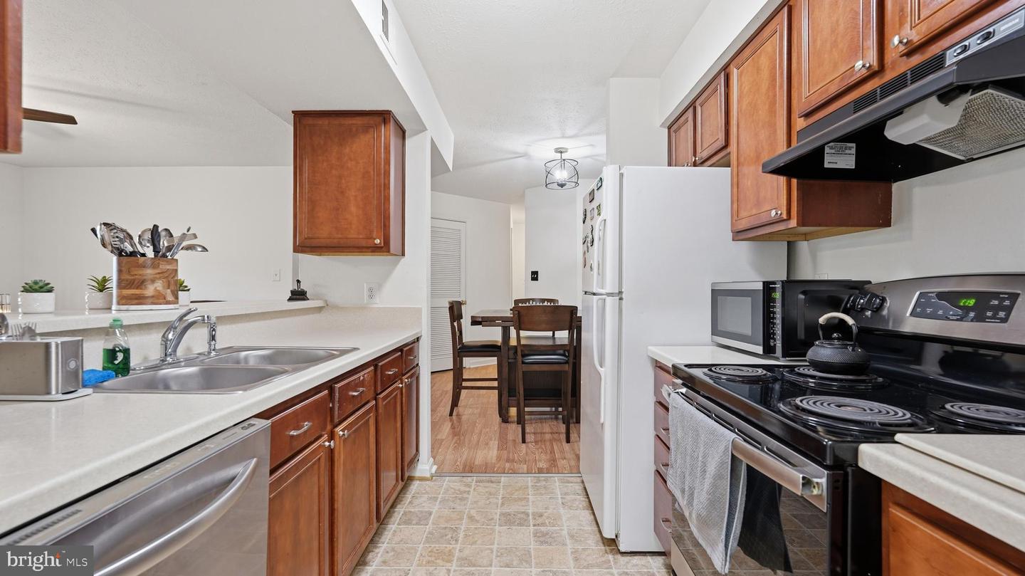 11238 Torrie Way #j Property Photo 1