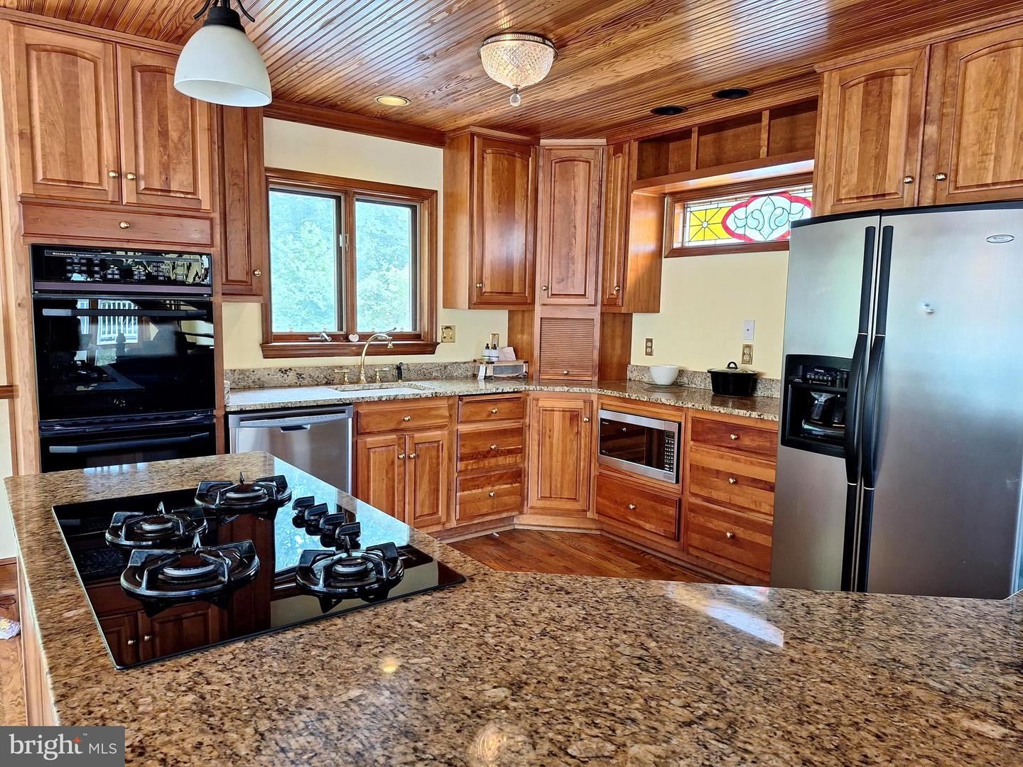 9078 Knoll Run Ln Property Photo 6