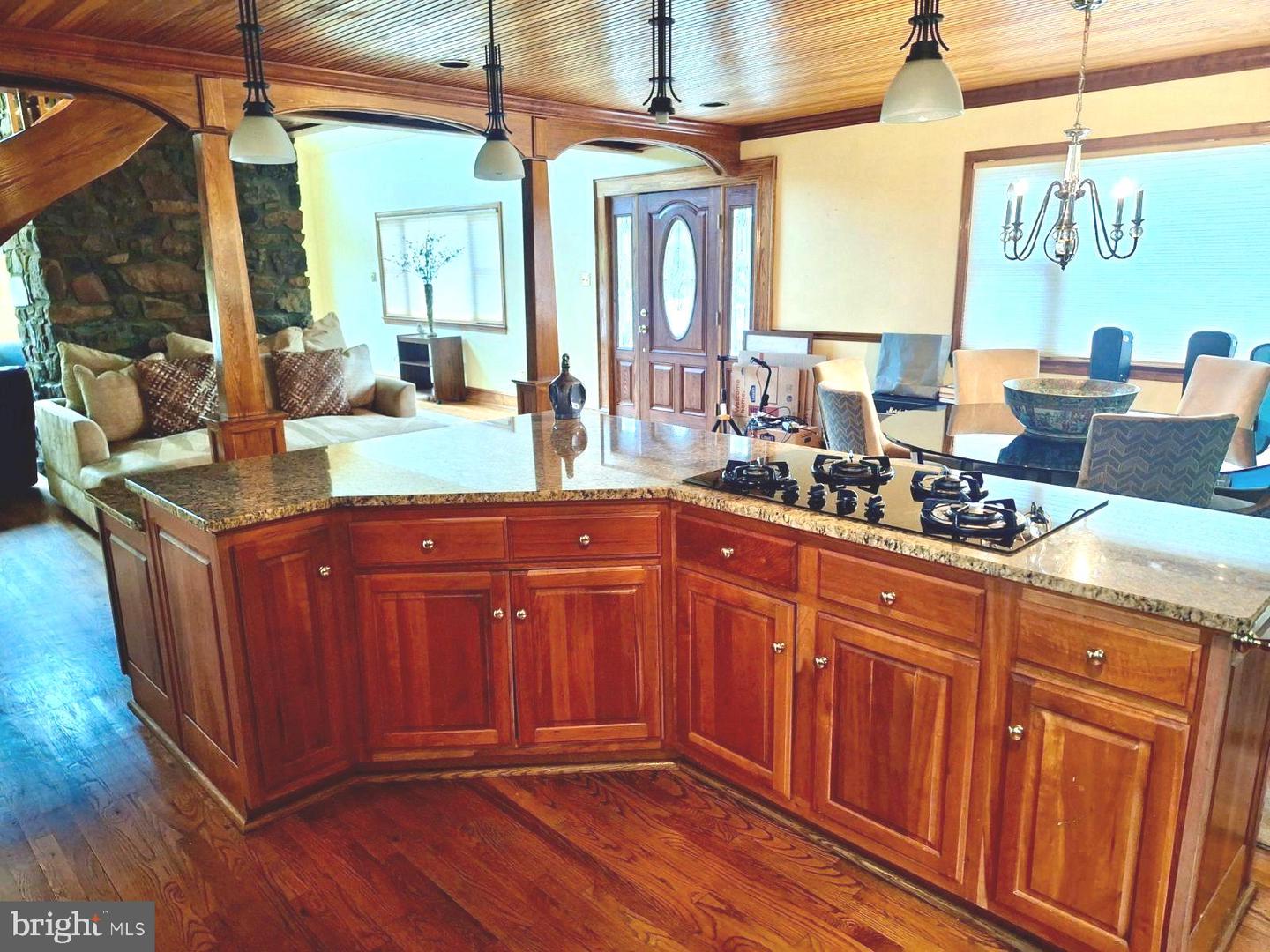 9078 Knoll Run Ln Property Photo 8