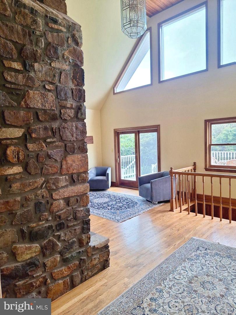 9078 Knoll Run Ln Property Photo 17