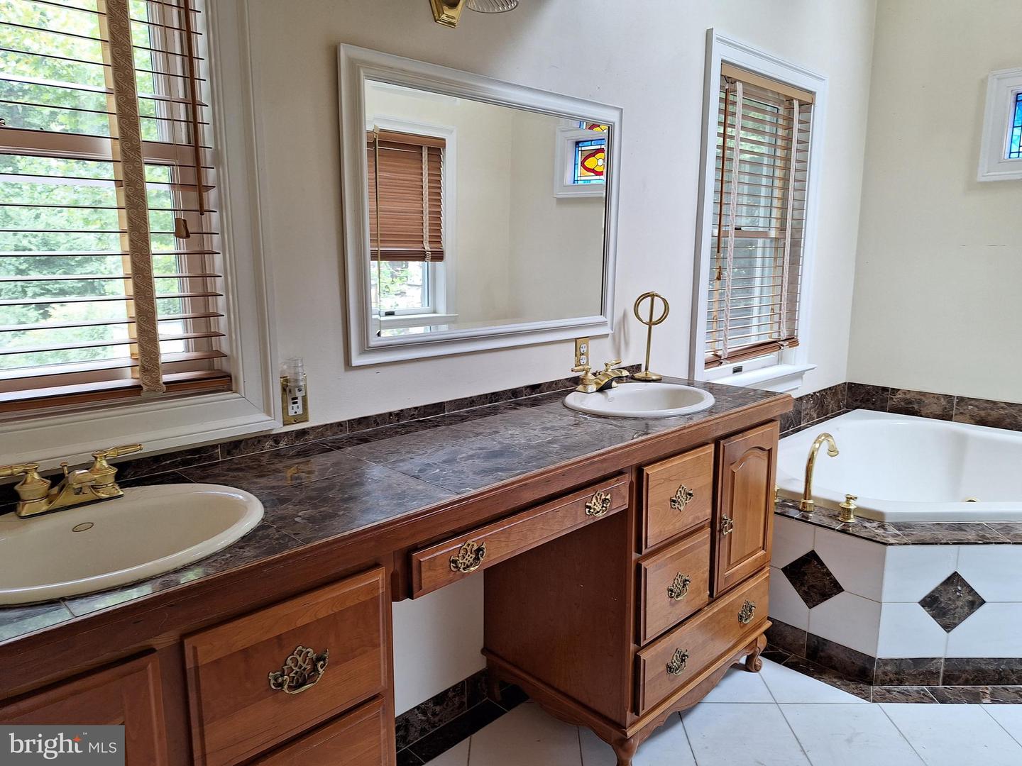 9078 Knoll Run Ln Property Photo 21