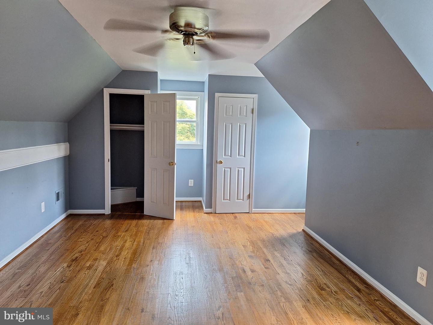 9078 Knoll Run Ln Property Photo 24