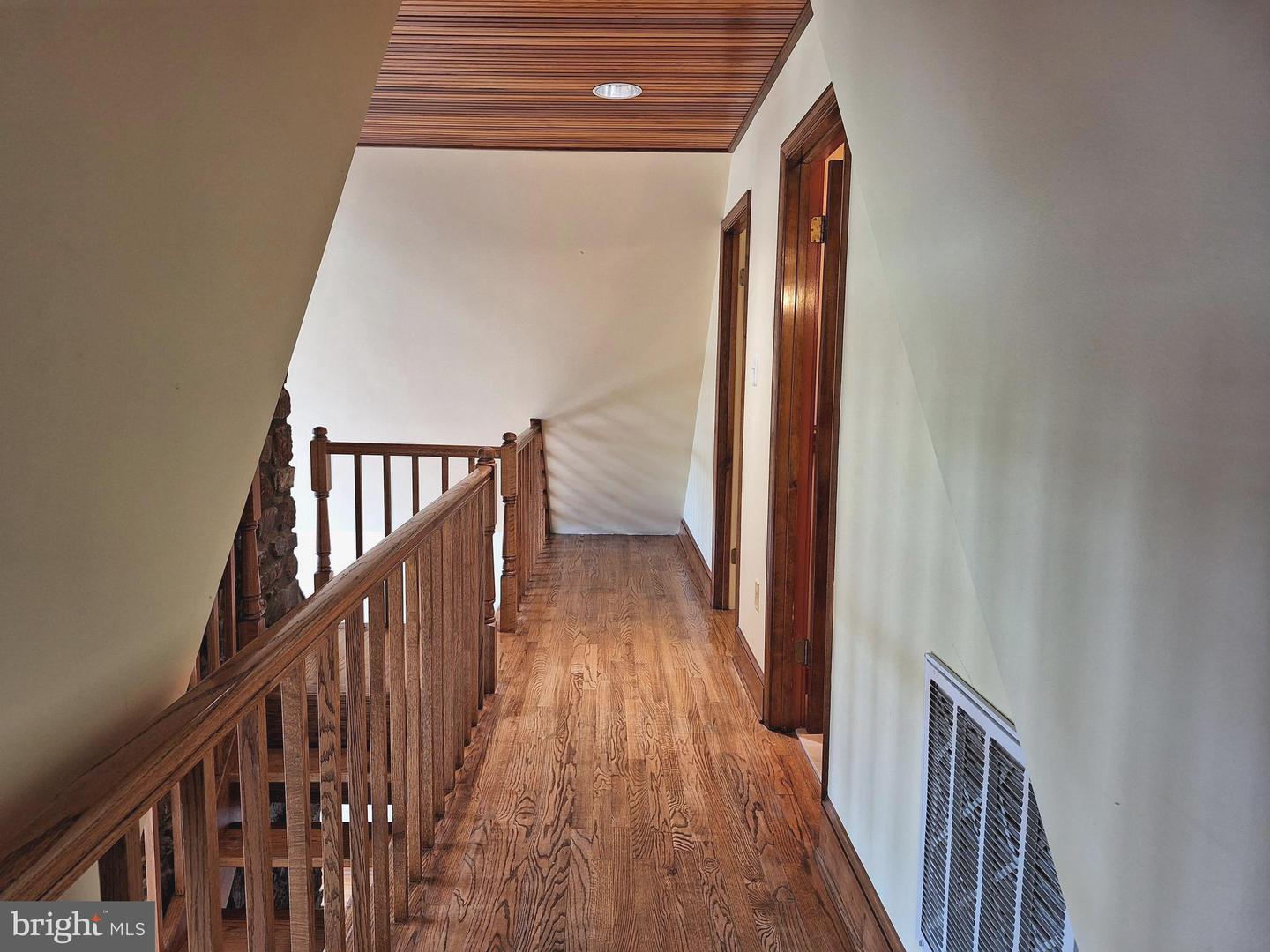9078 Knoll Run Ln Property Photo 26
