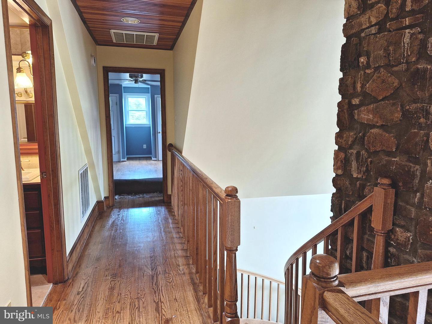 9078 Knoll Run Ln Property Photo 27