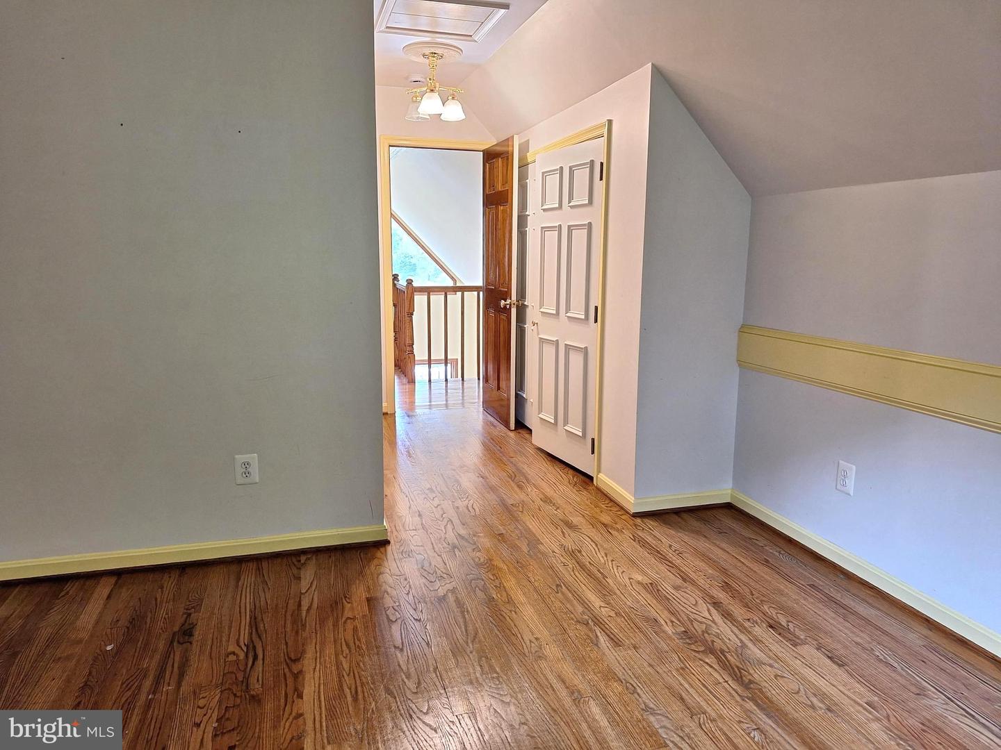 9078 Knoll Run Ln Property Photo 30