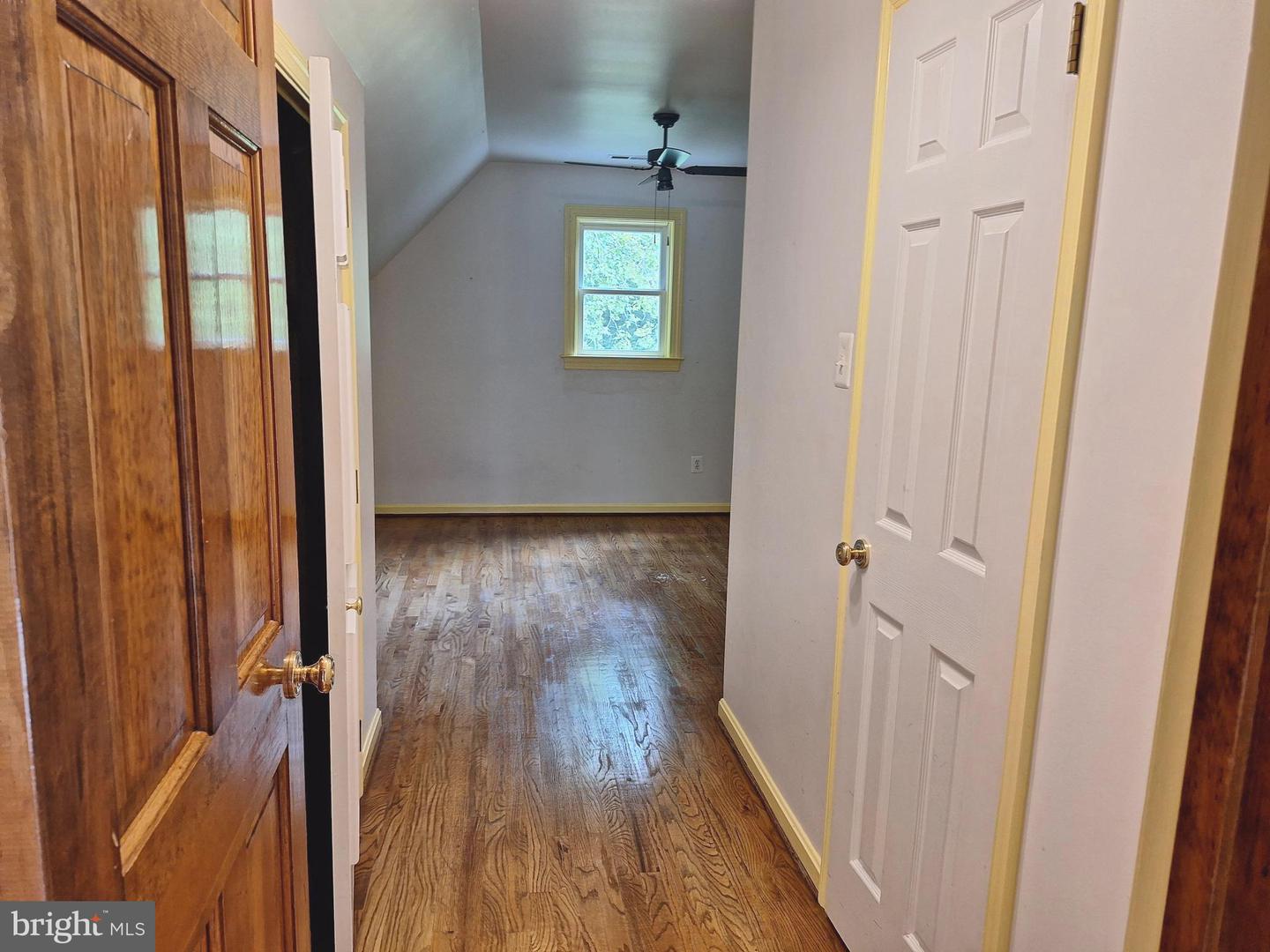 9078 Knoll Run Ln Property Photo 32