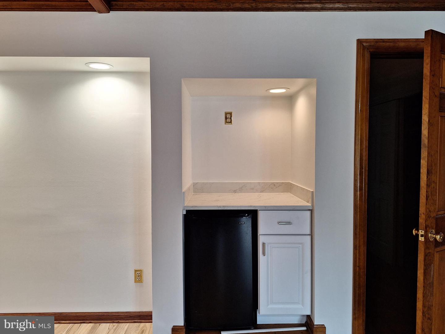 9078 Knoll Run Ln Property Photo 36