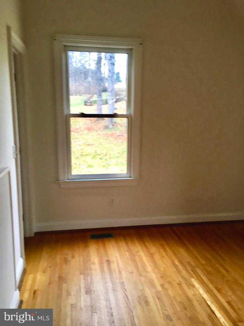 9078 Knoll Run Ln Property Photo 11