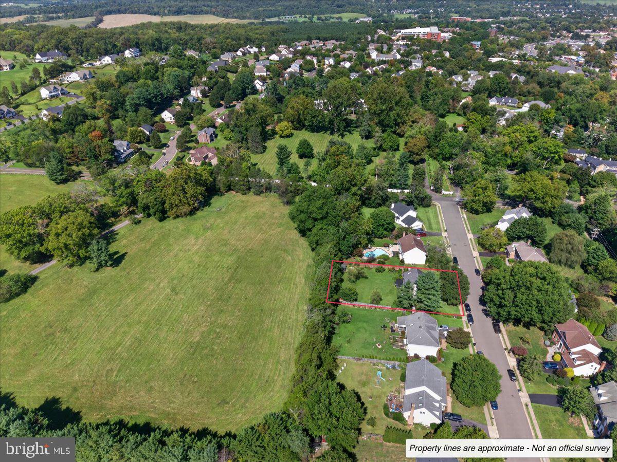 28 Brookshire Dr Property Photo 4