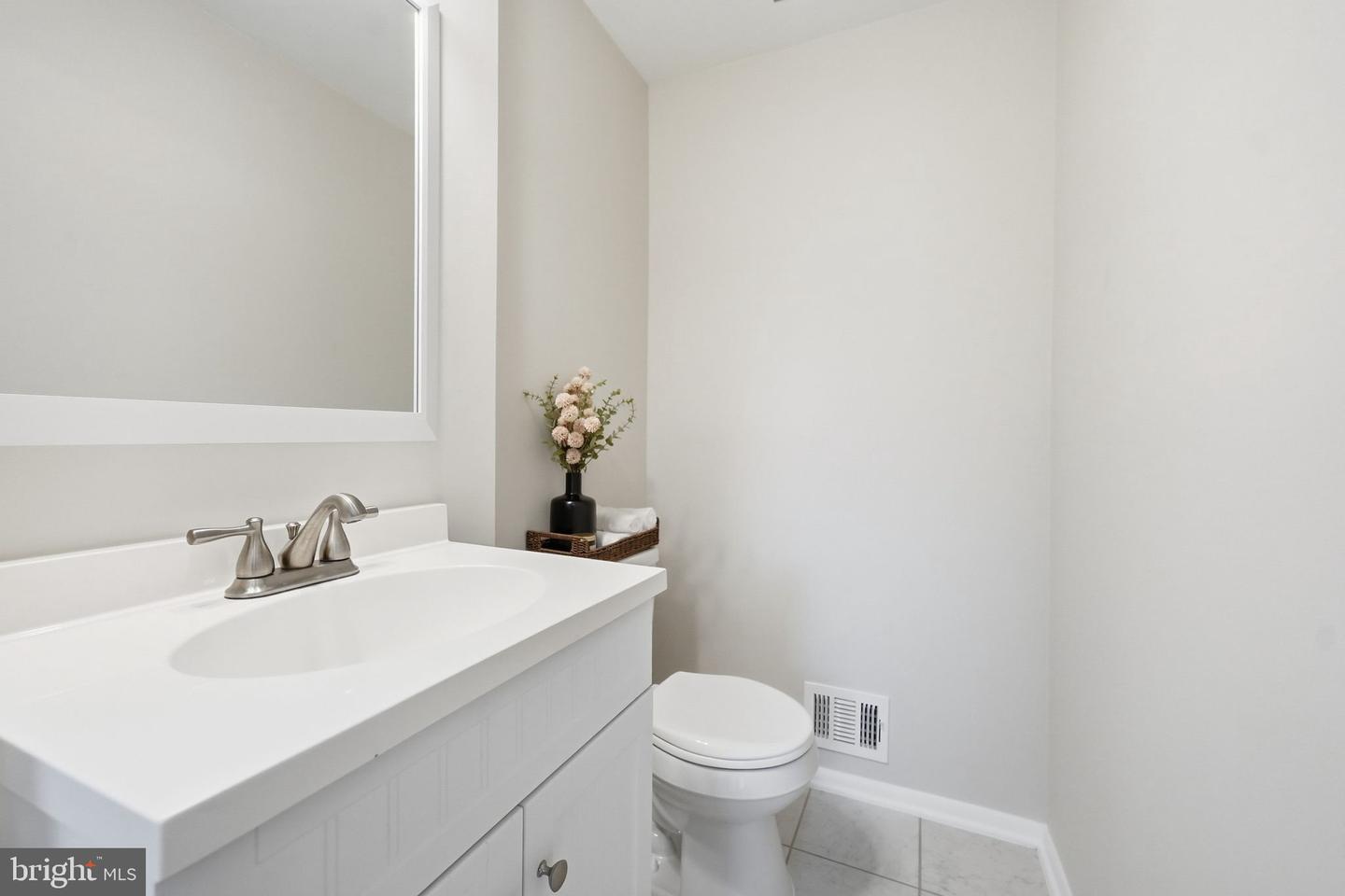 6412 Lancaster Property Photo 27
