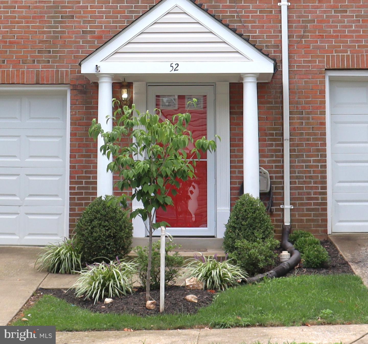 52 Quarterpole Ct Property Photo 2
