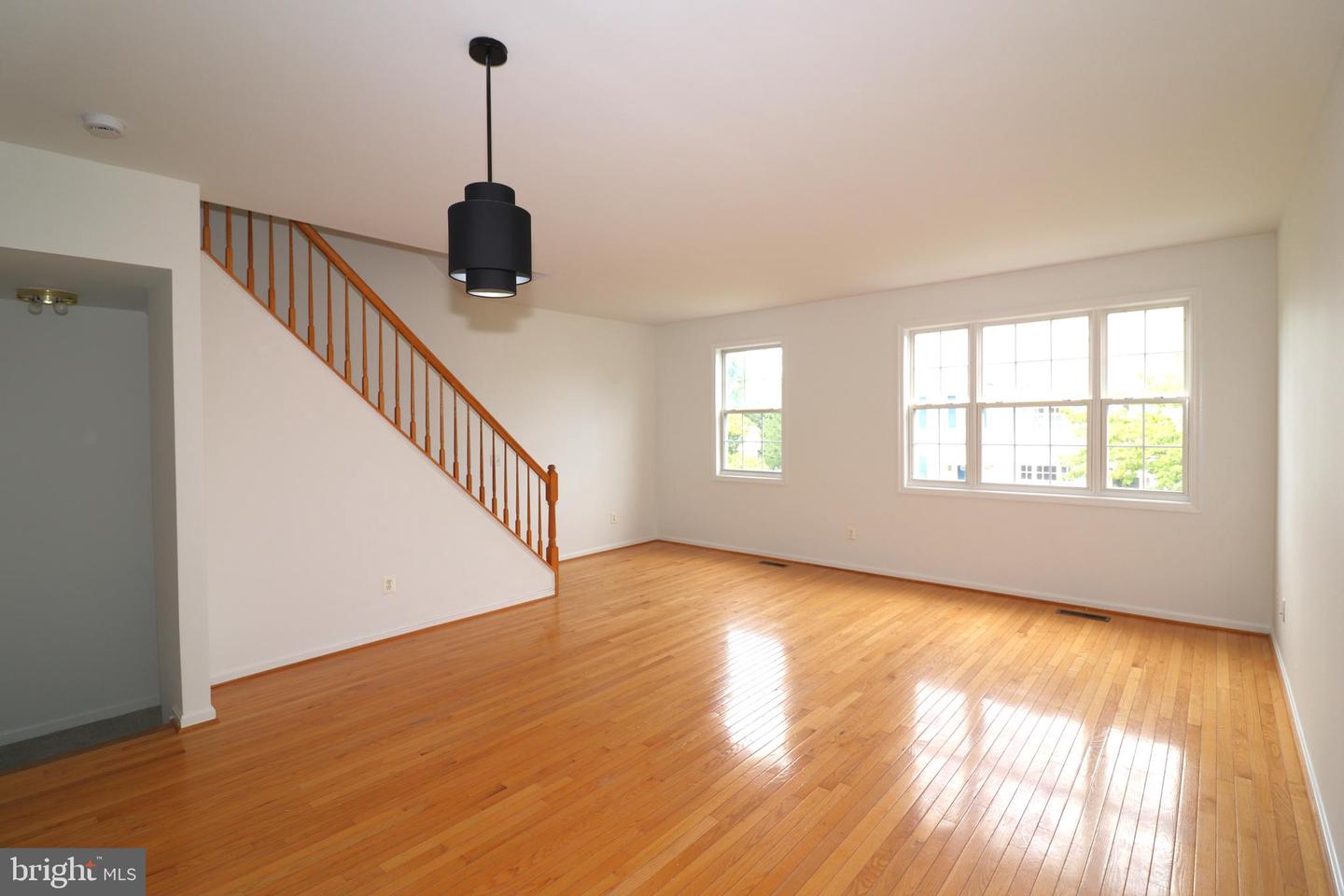 52 Quarterpole Ct Property Photo 7