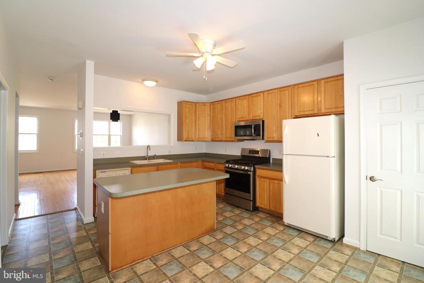 52 Quarterpole Ct Property Photo 10