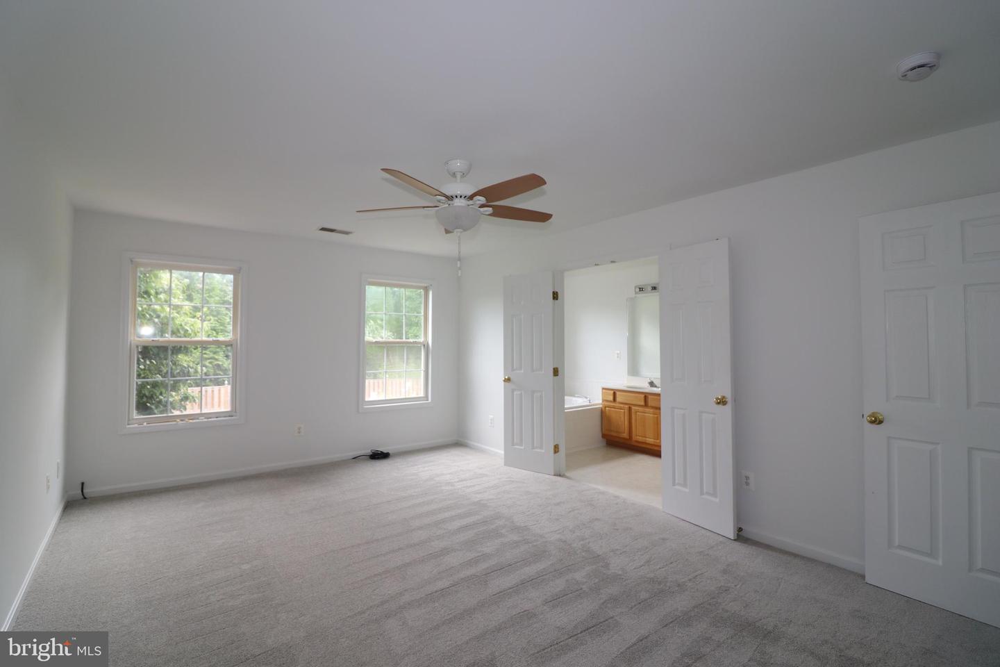 52 Quarterpole Ct Property Photo 16