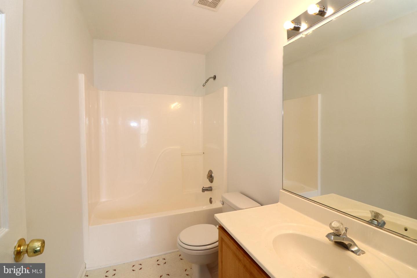 52 Quarterpole Ct Property Photo 25