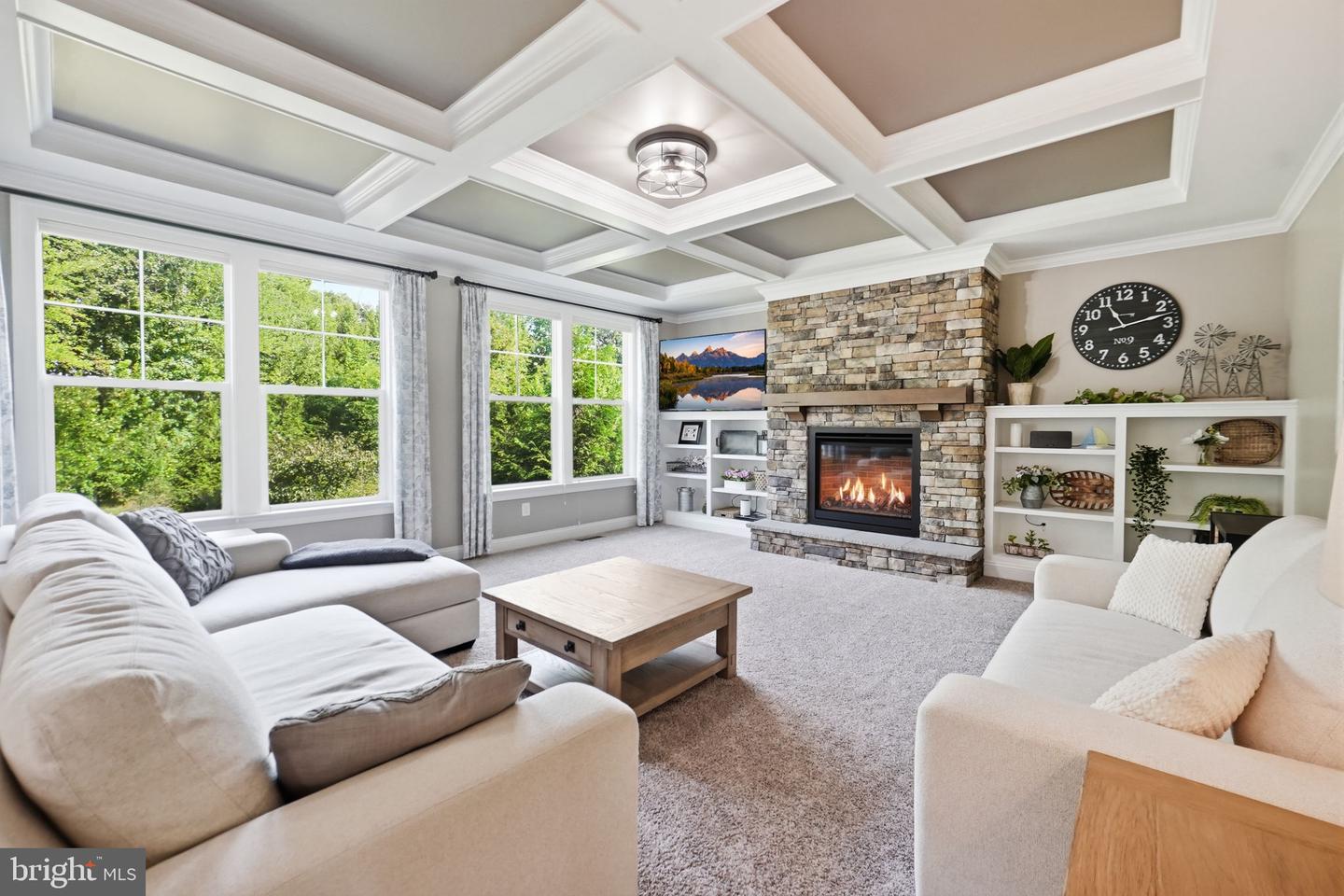 4863 Point Property Photo 3