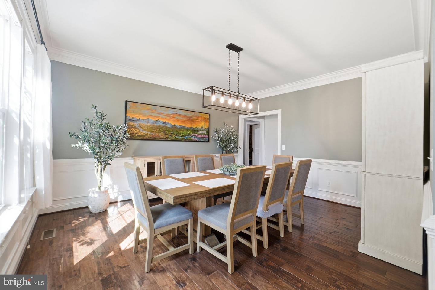 4863 Point Property Photo 12