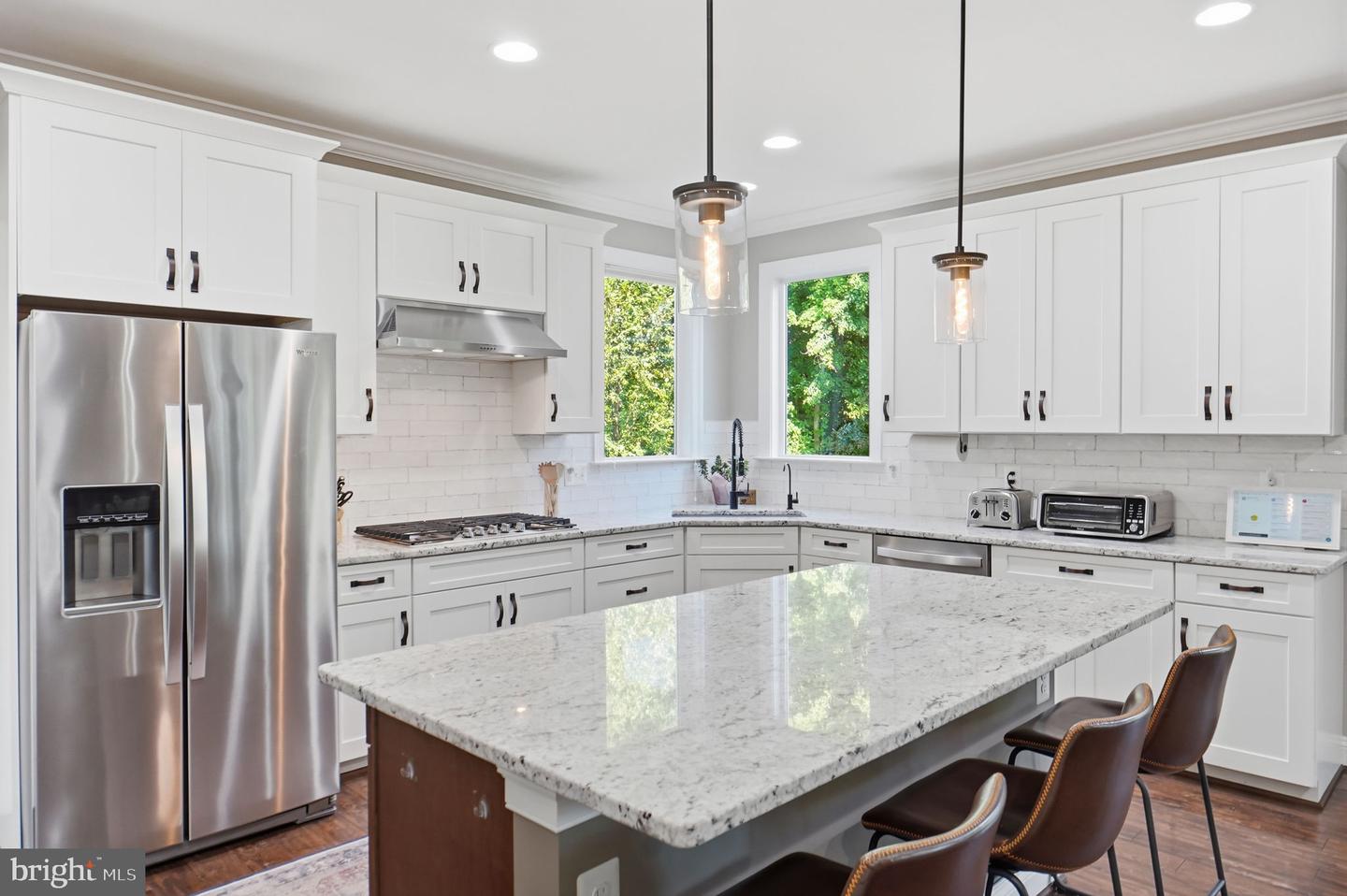 4863 Point Property Photo 15