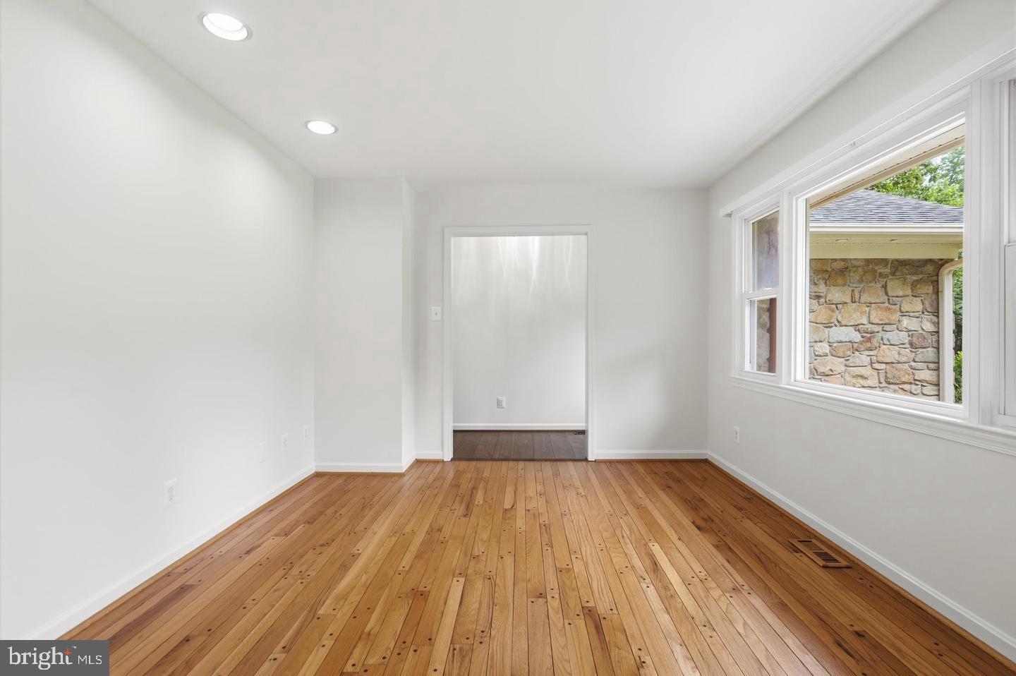 9808 Timber Hts Property Photo 7