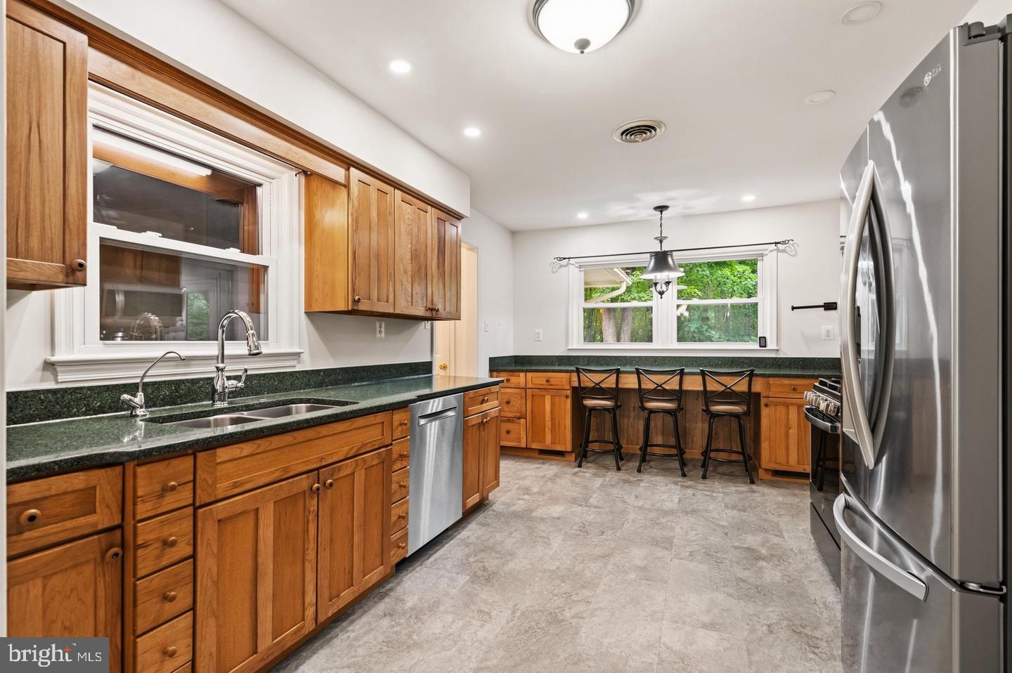9808 Timber Hts Property Photo 11