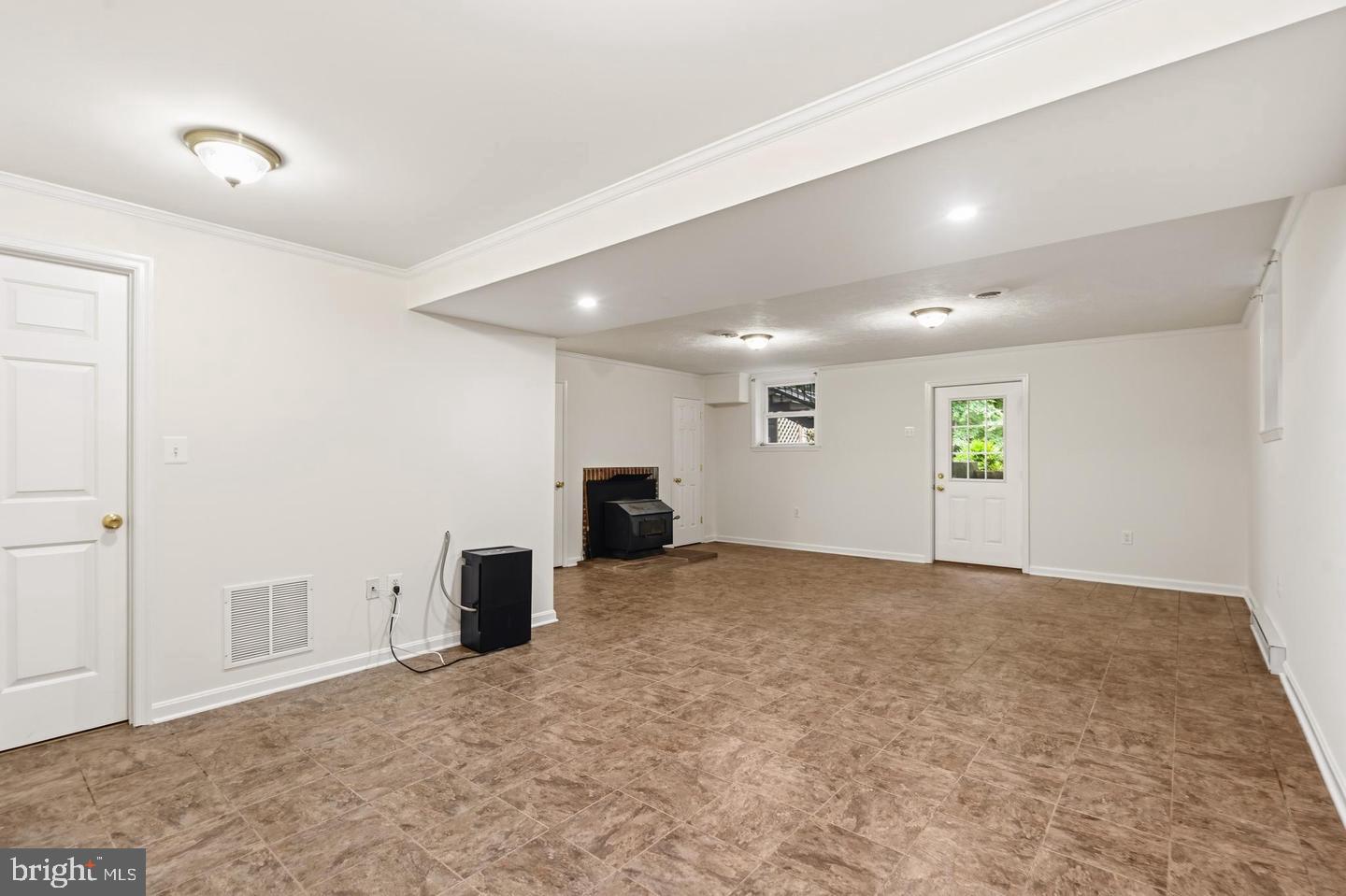 9808 Timber Hts Property Photo 35