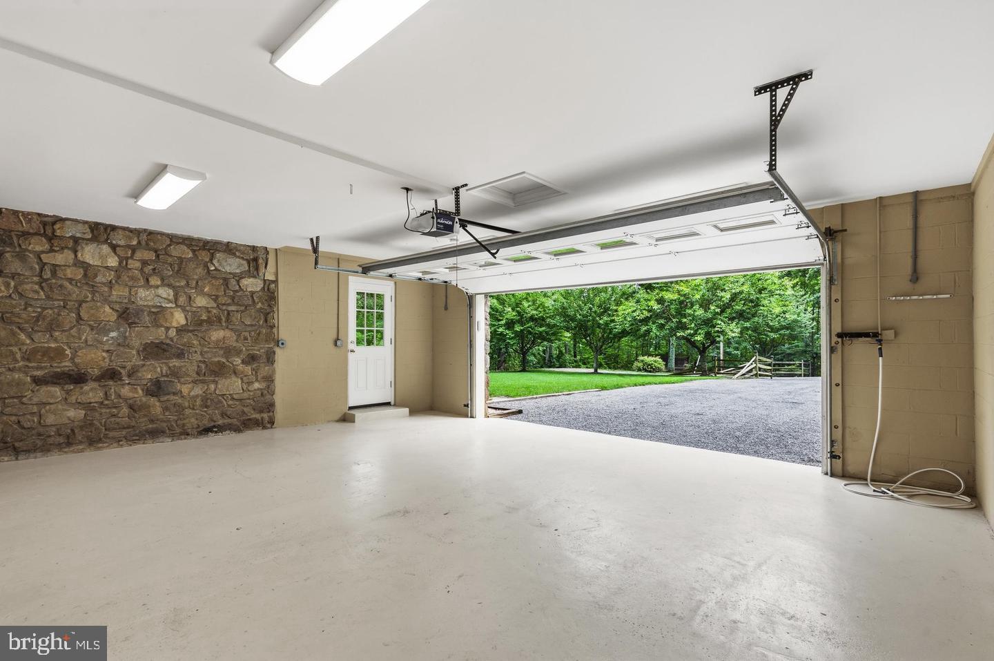 9808 Timber Hts Property Photo 41