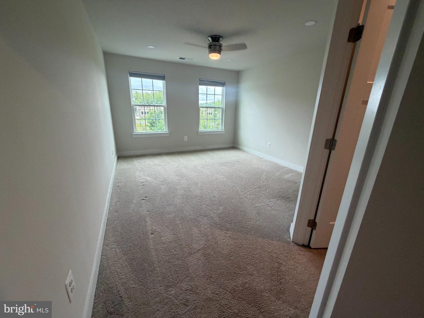 9812 Thoroughbred Rd Property Photo 24