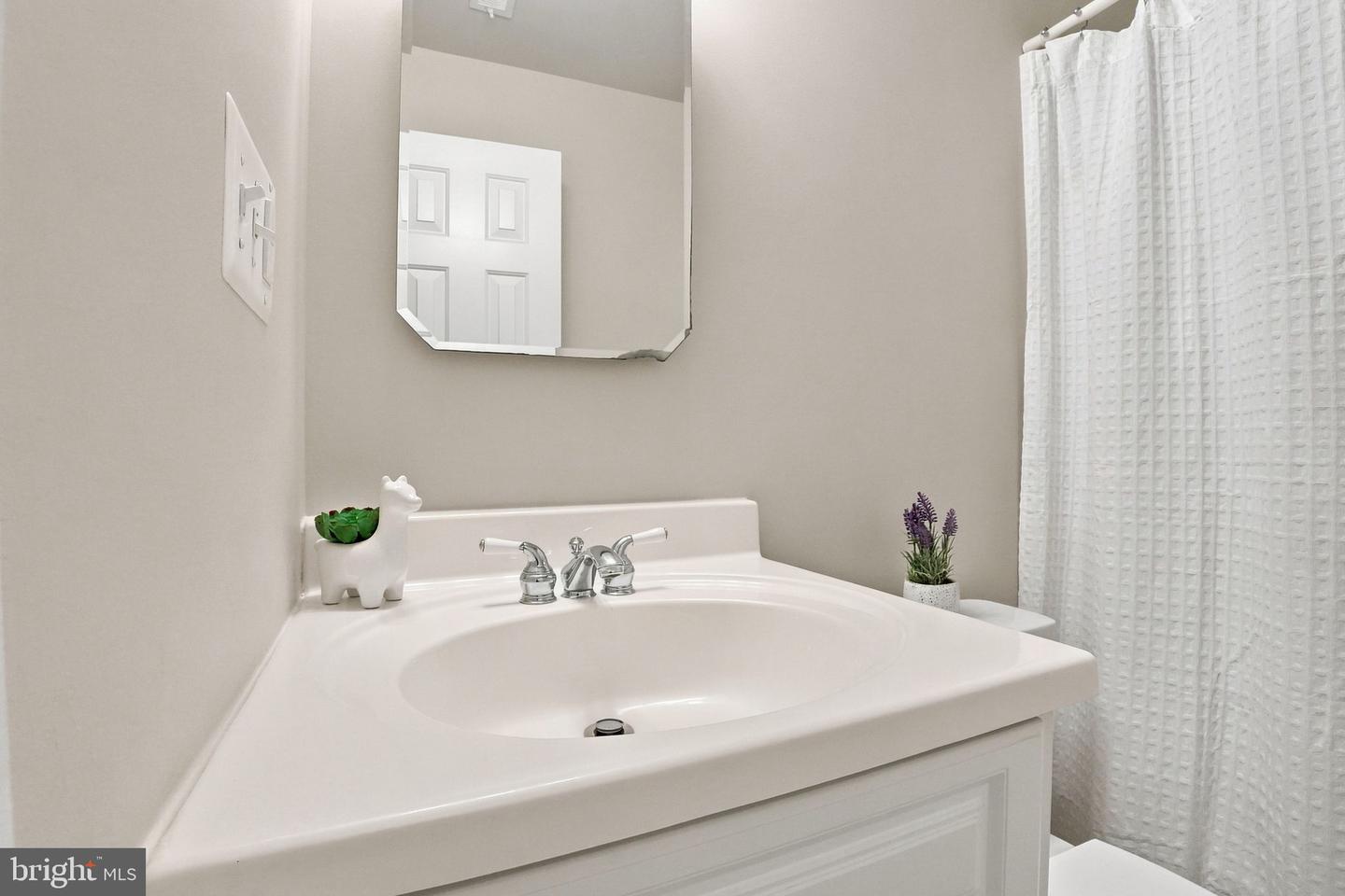 452 Denning Ct Property Photo 15