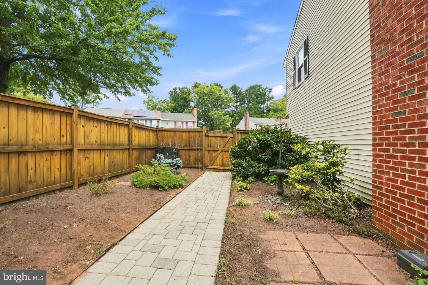 452 Denning Ct Property Photo 20