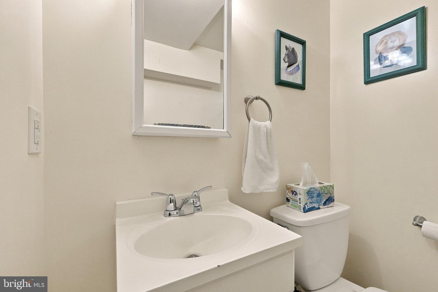 241 Breezewood Dr Property Photo 38