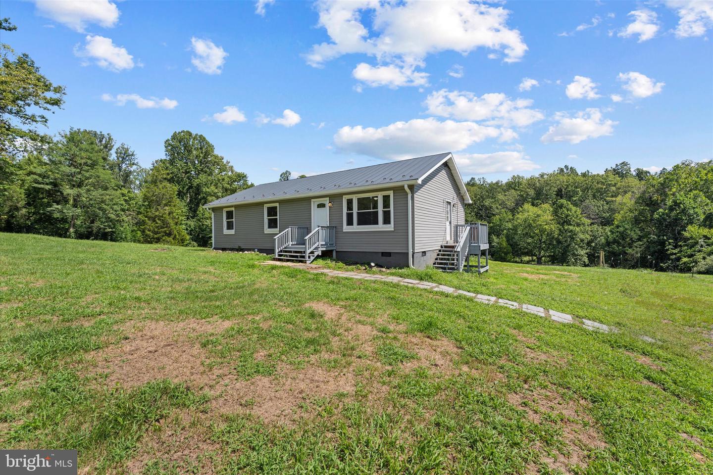 9359 Paradise Rd Property Photo 1