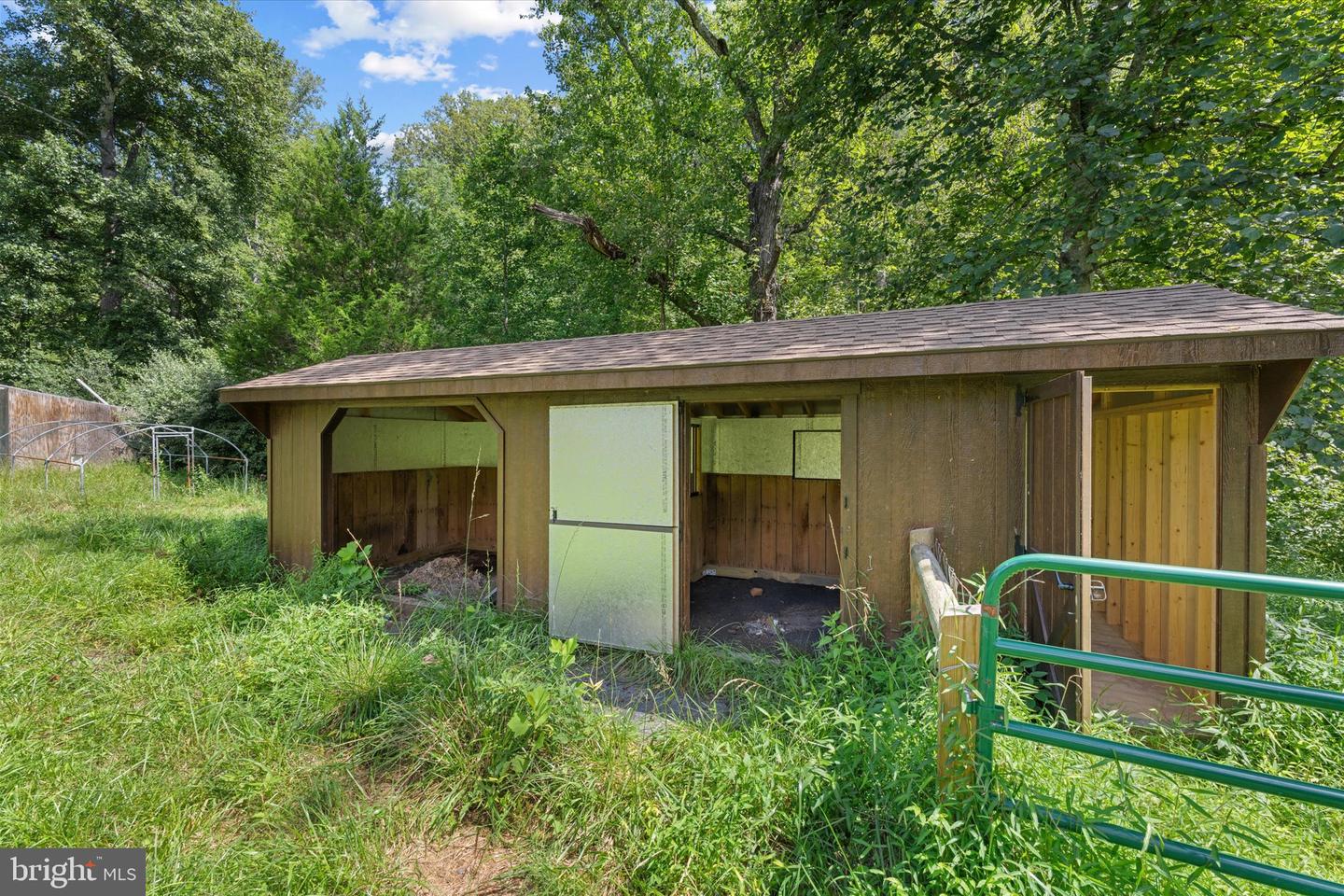 9359 Paradise Rd Property Photo 17