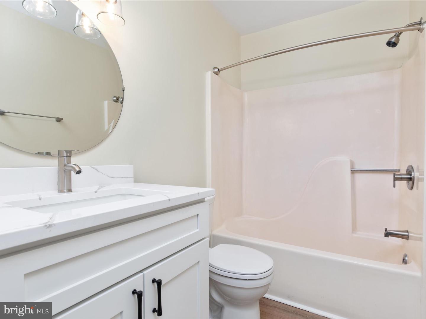 202 N. Rappahannock St Property Photo 8