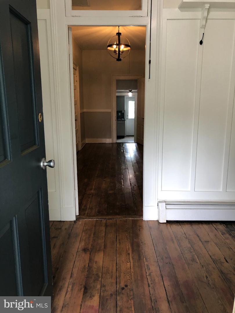 185 Main St Property Photo 25