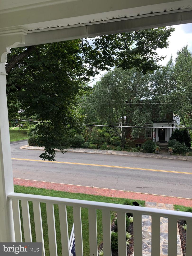 185 Main St Property Photo 28